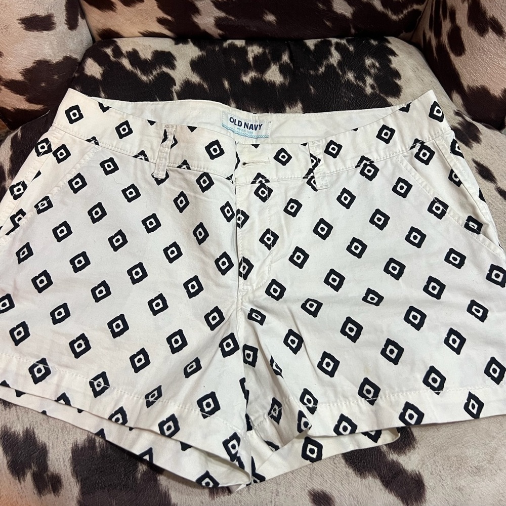 Y2K Mid Rise Black and White Geometric Preppy Shorts